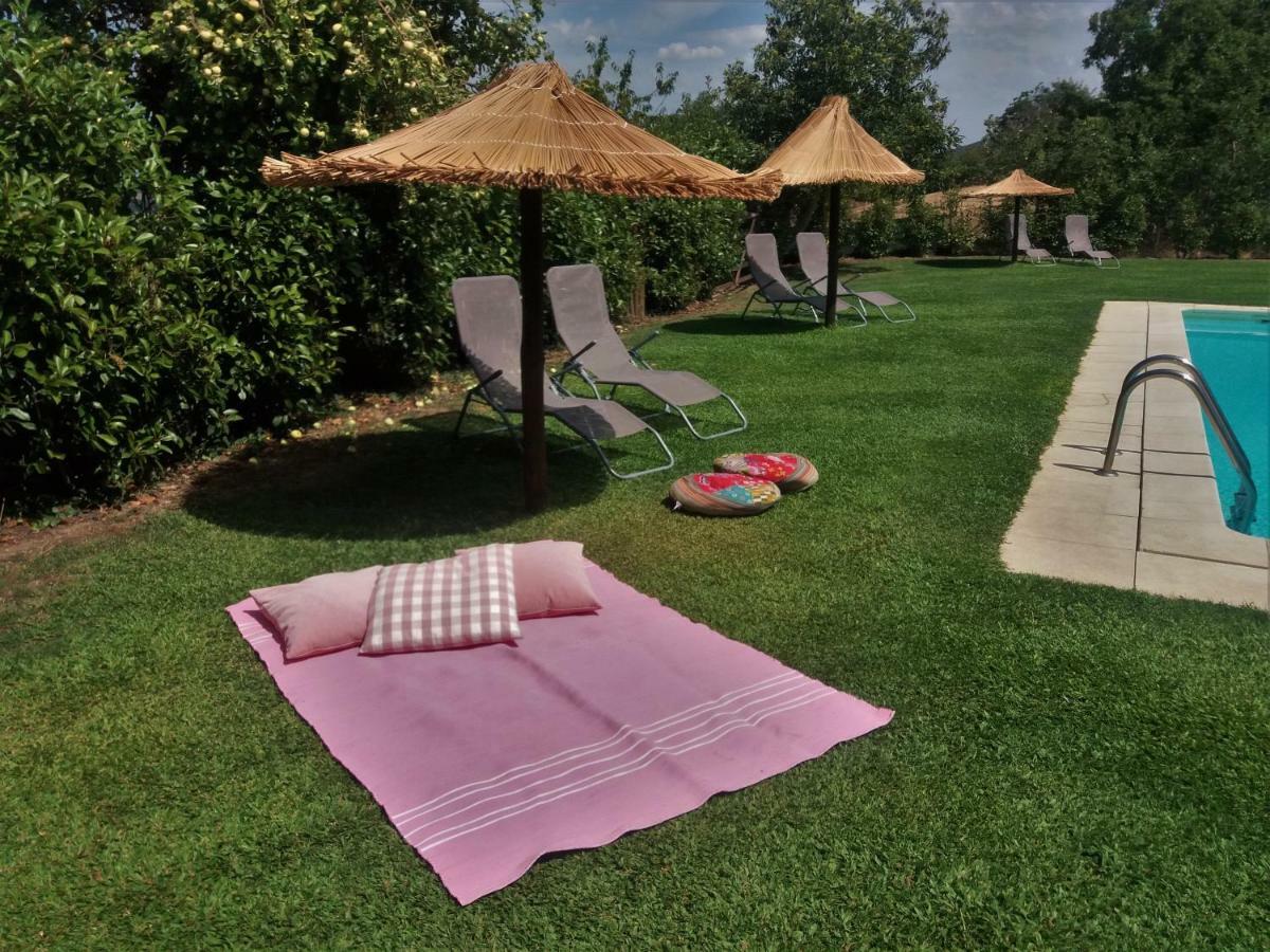 Glamping Hills Hotel Santa Comba de Rossas Exterior foto