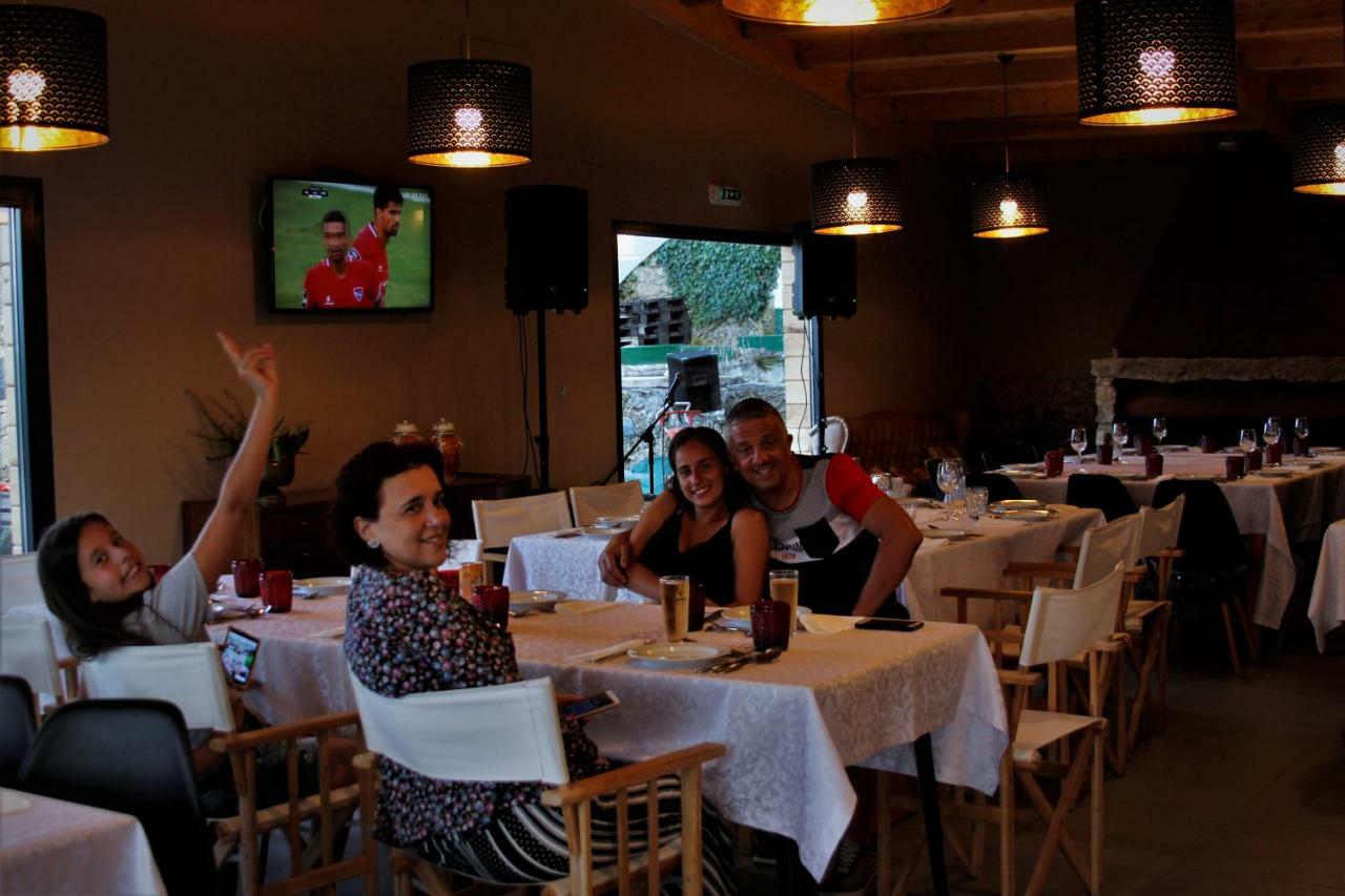 Glamping Hills Hotel Santa Comba de Rossas Exterior foto