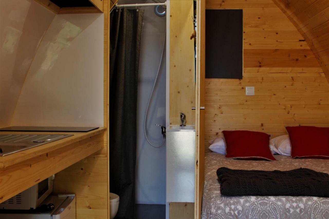 Glamping Hills Hotel Santa Comba de Rossas Exterior foto