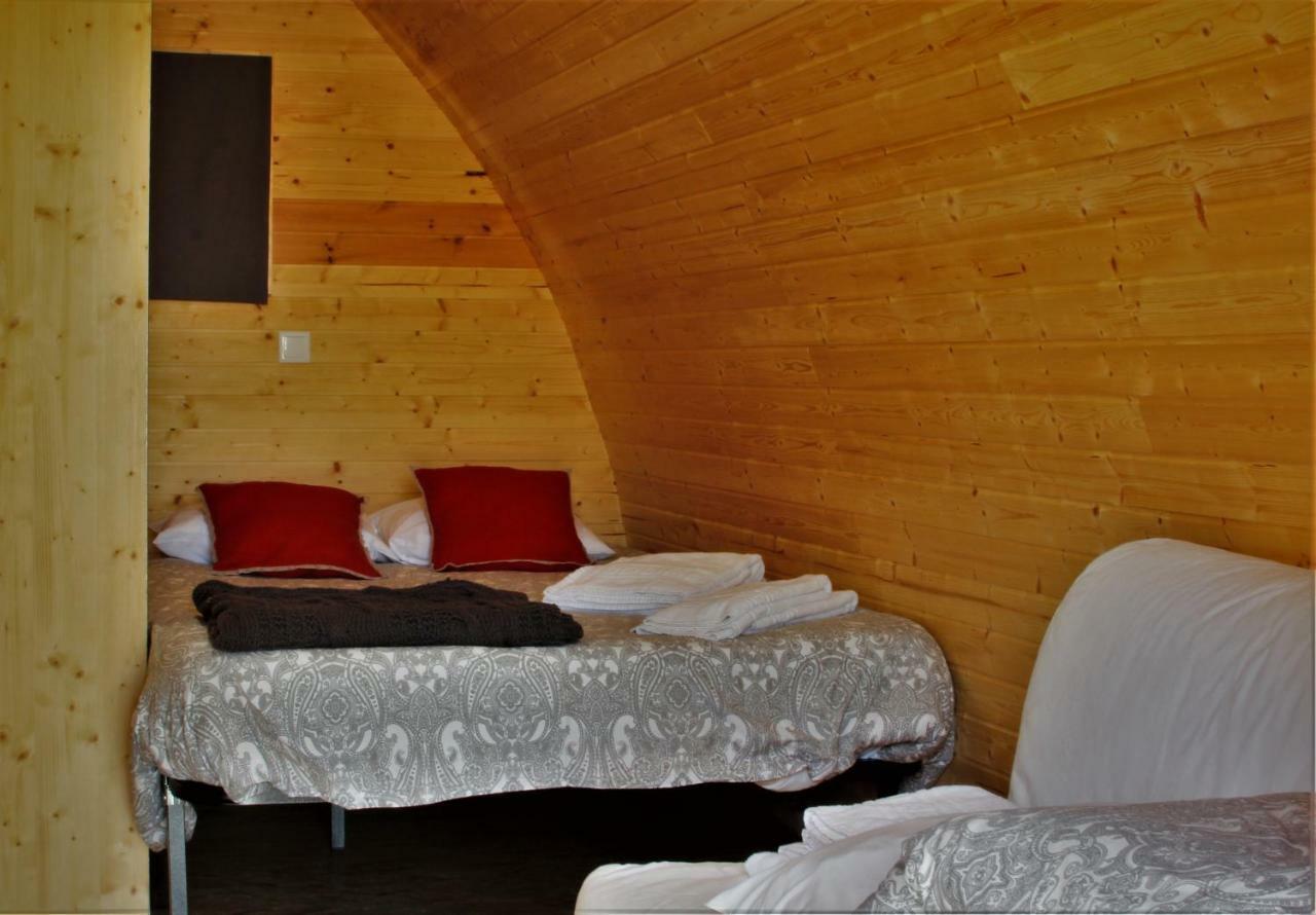 Glamping Hills Hotel Santa Comba de Rossas Exterior foto