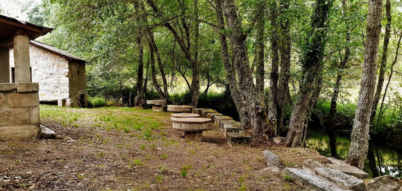 Glamping Hills Hotel Santa Comba de Rossas Exterior foto