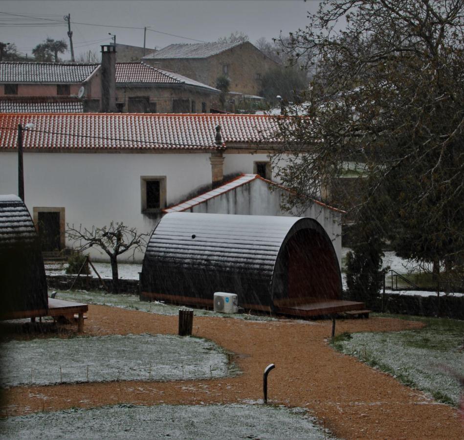 Glamping Hills Hotel Santa Comba de Rossas Exterior foto